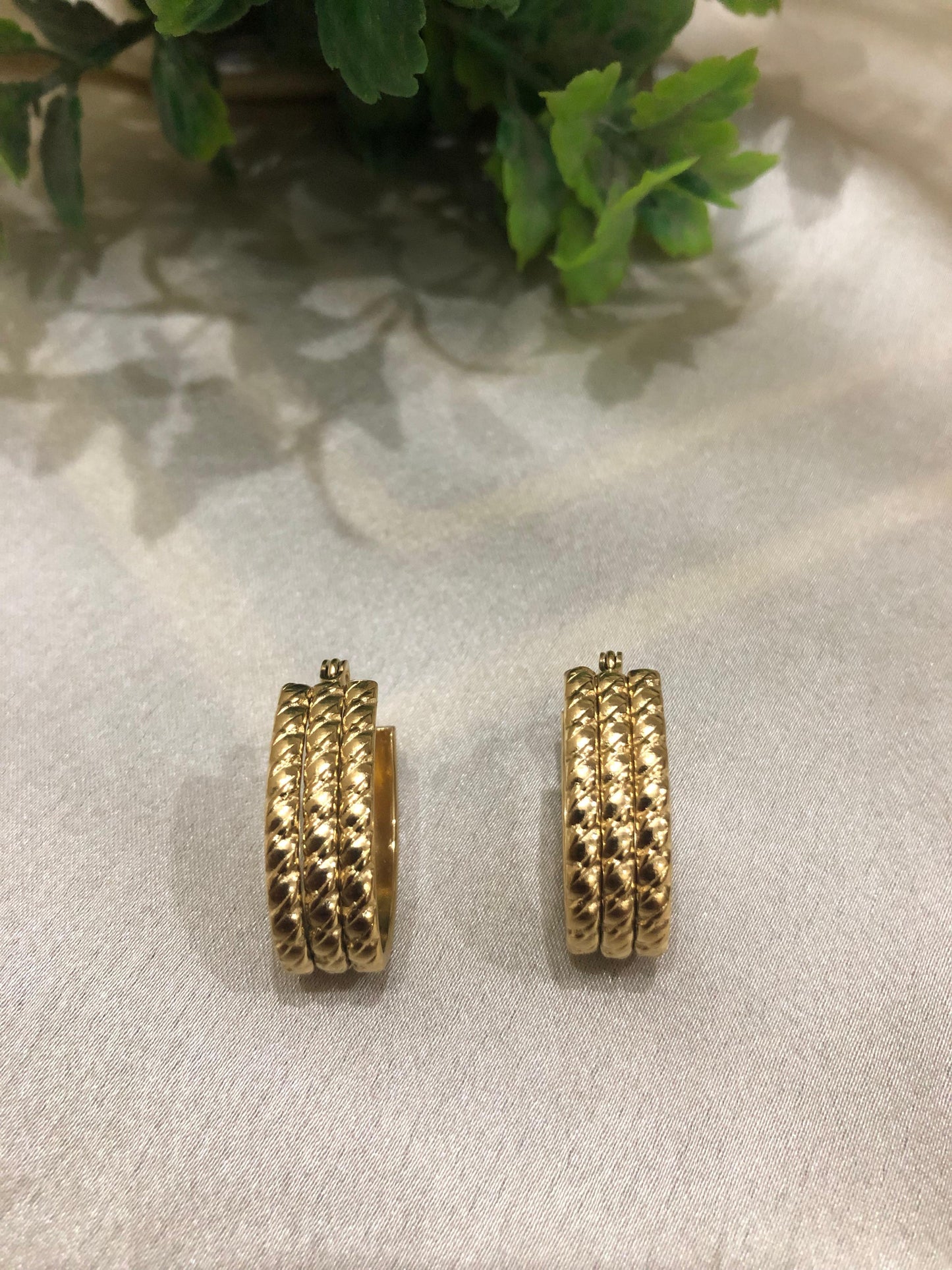 Minimal Gold Stud Earrings | Korean Earring