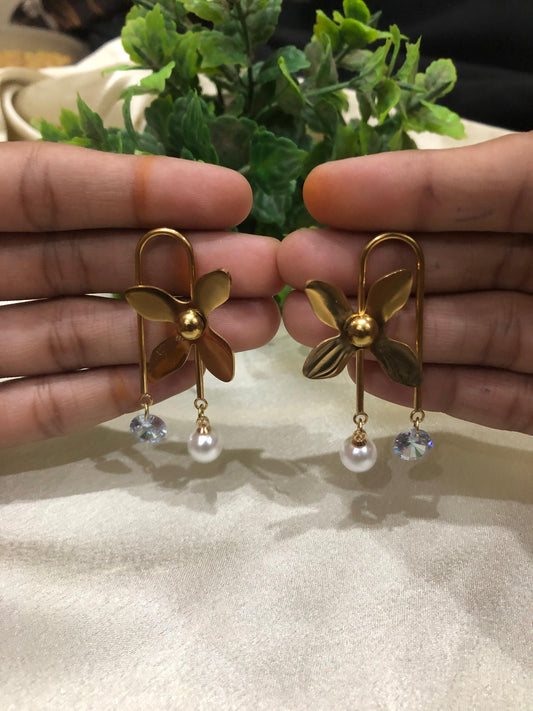 Golden Bloom Elegance Earrings
