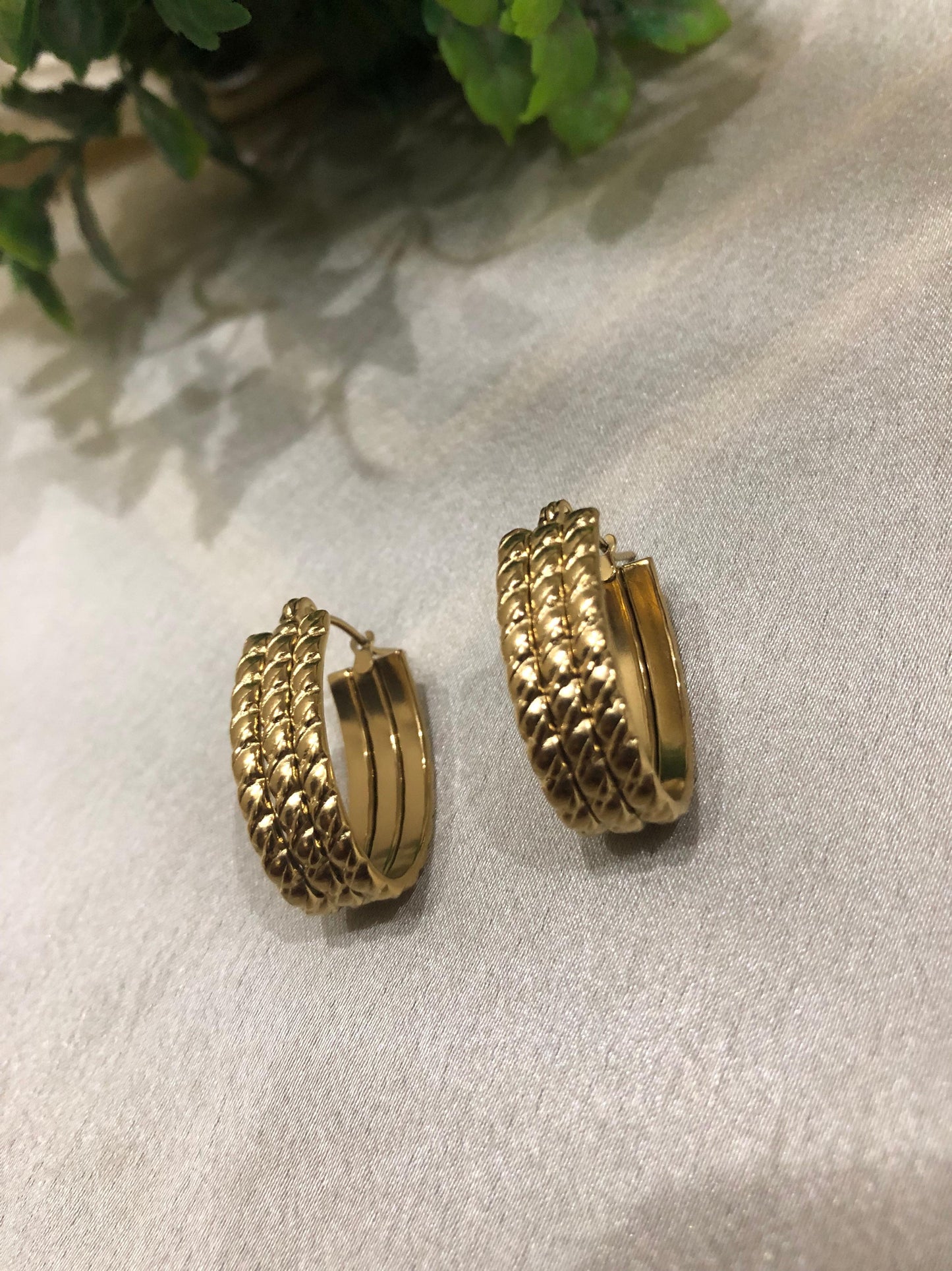 Minimal Gold Stud Earrings | Korean Earring