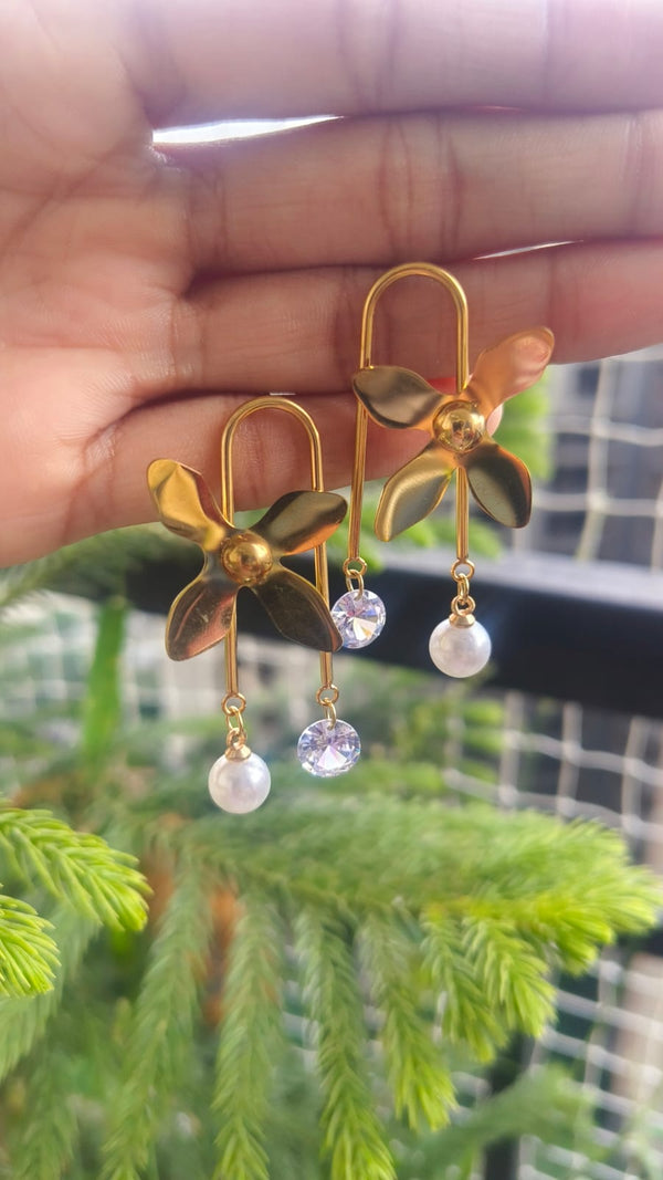 Golden Bloom Elegance Earrings